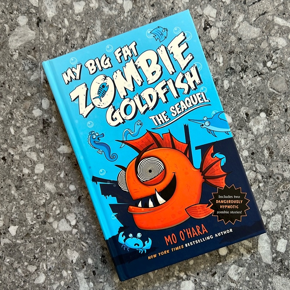 📚 3/$21 📚 MY BIG FAT ZOMBIE GOLDFISH the seaquel 2014 LIKE NEW!! Kids novel